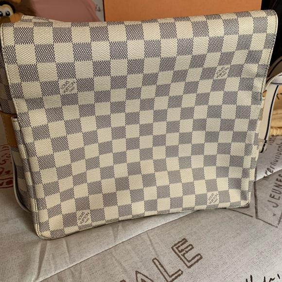***SOLD***100% LV Damier Azur Naviglio Messenger - Picture 1 of 16